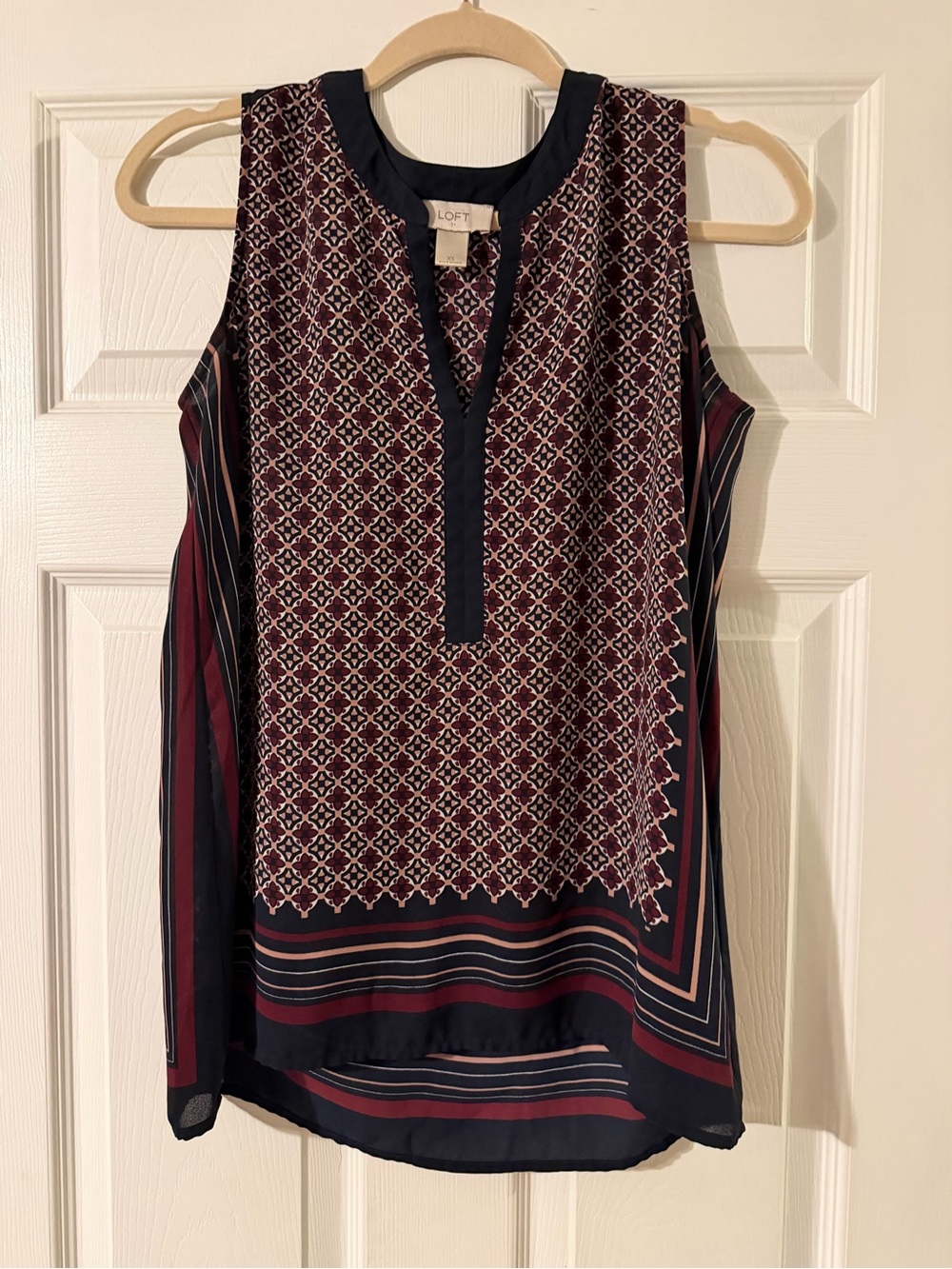 LOFT Burgundy and Black Patterned Sleeveless Top